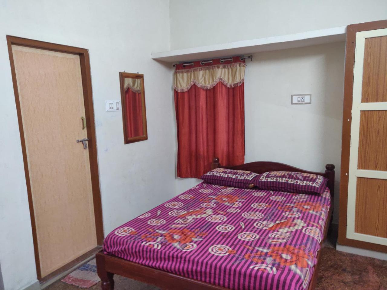 Отель Srb Residency Тируваннамалай Экстерьер фото
